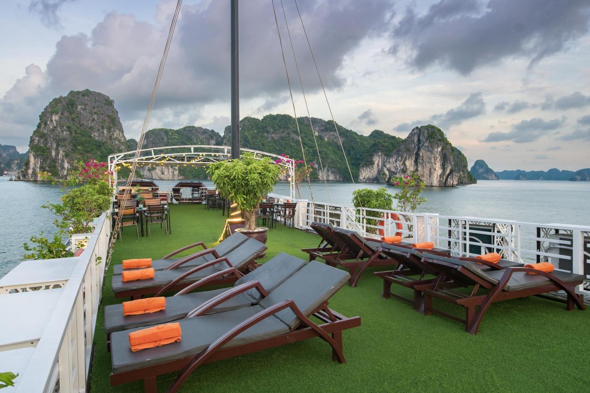 Renea Cruises Hạ Long Hotel Ngoại thất bức ảnh