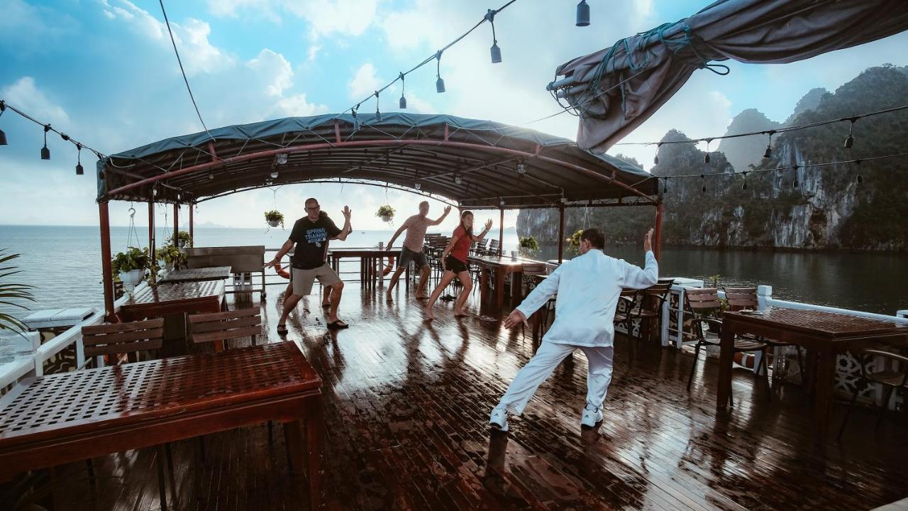 Renea Cruises Hạ Long Hotel Ngoại thất bức ảnh