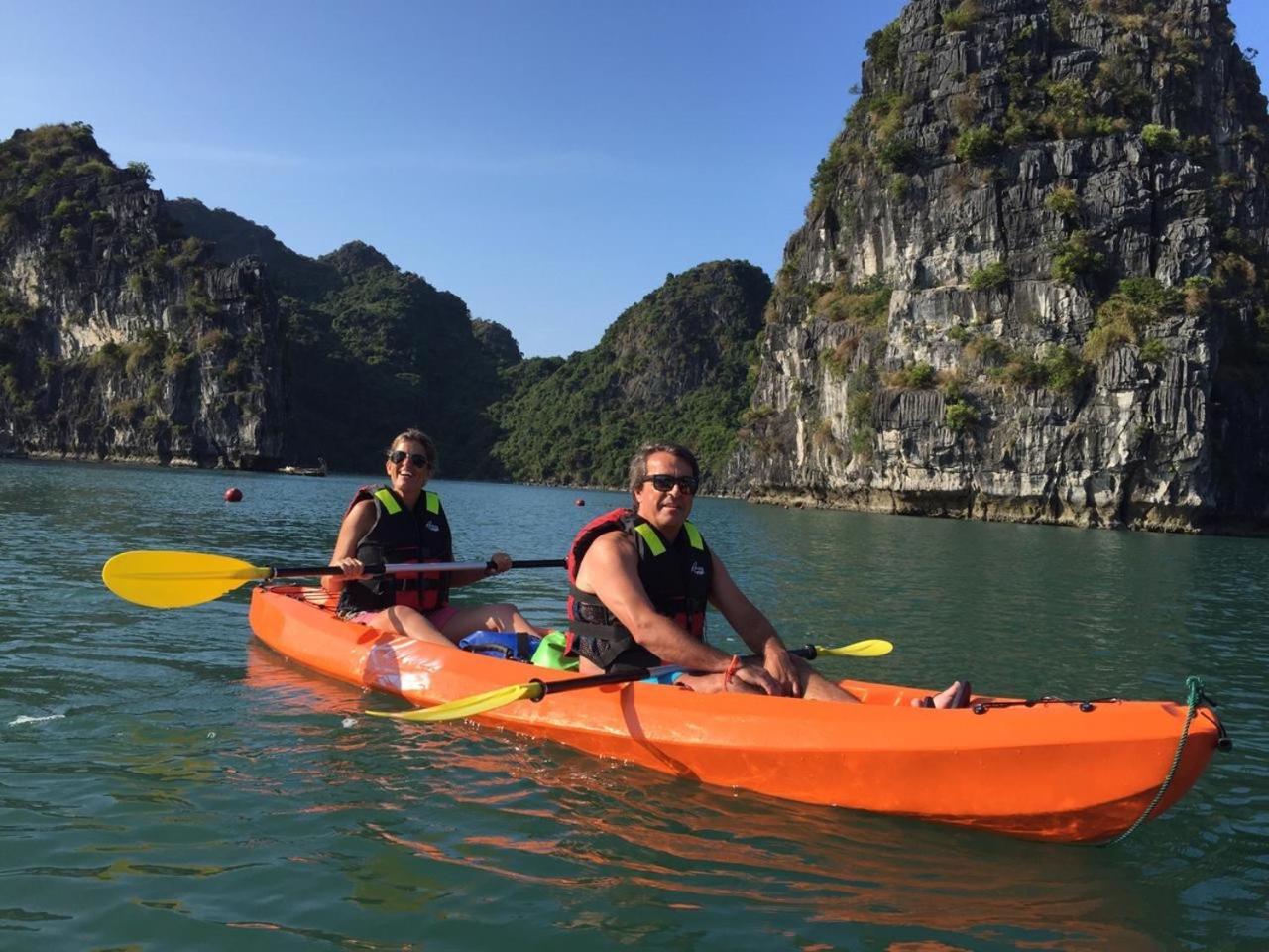 Renea Cruises Hạ Long Hotel Ngoại thất bức ảnh