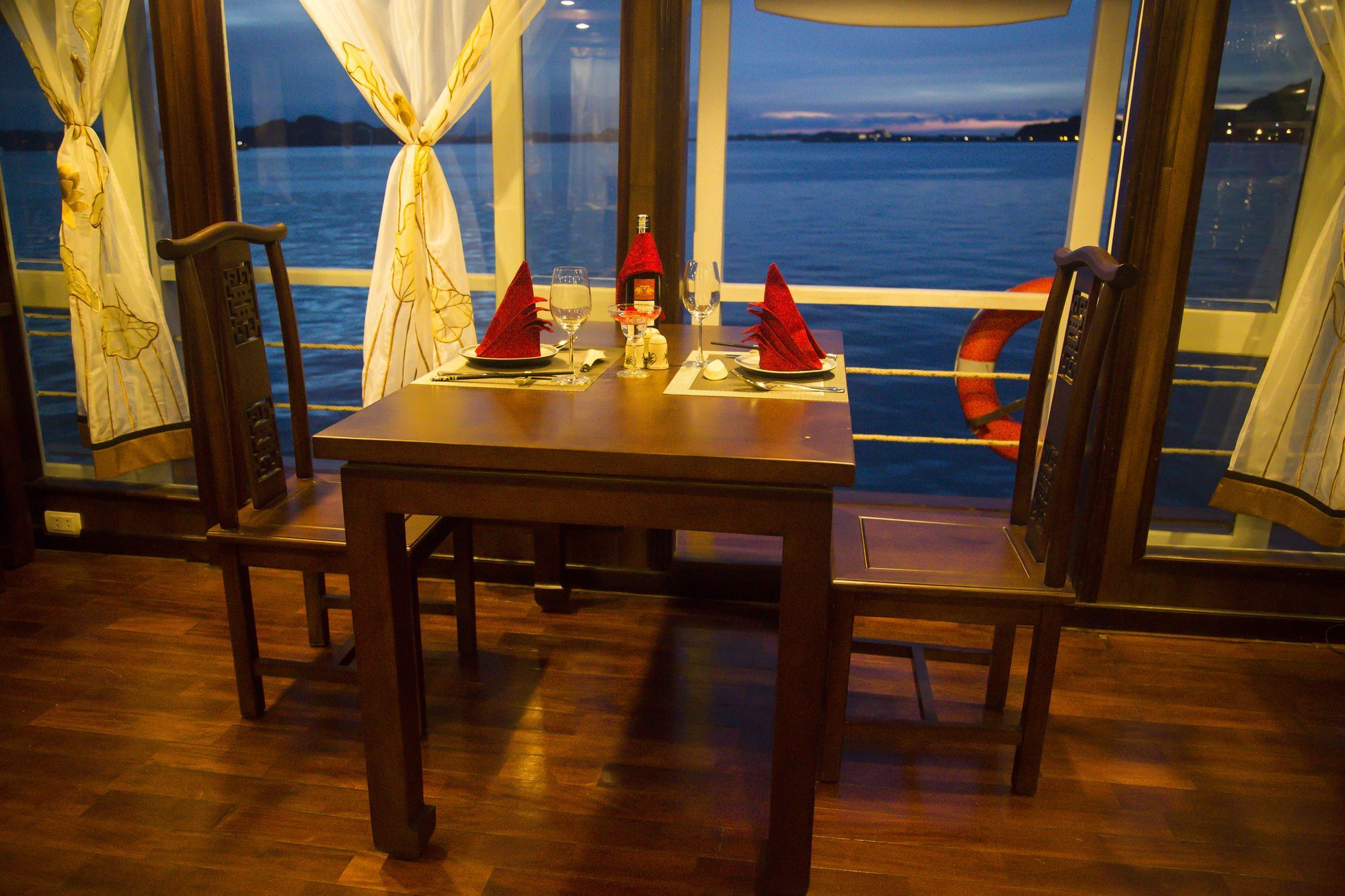 Renea Cruises Hạ Long Hotel Ngoại thất bức ảnh